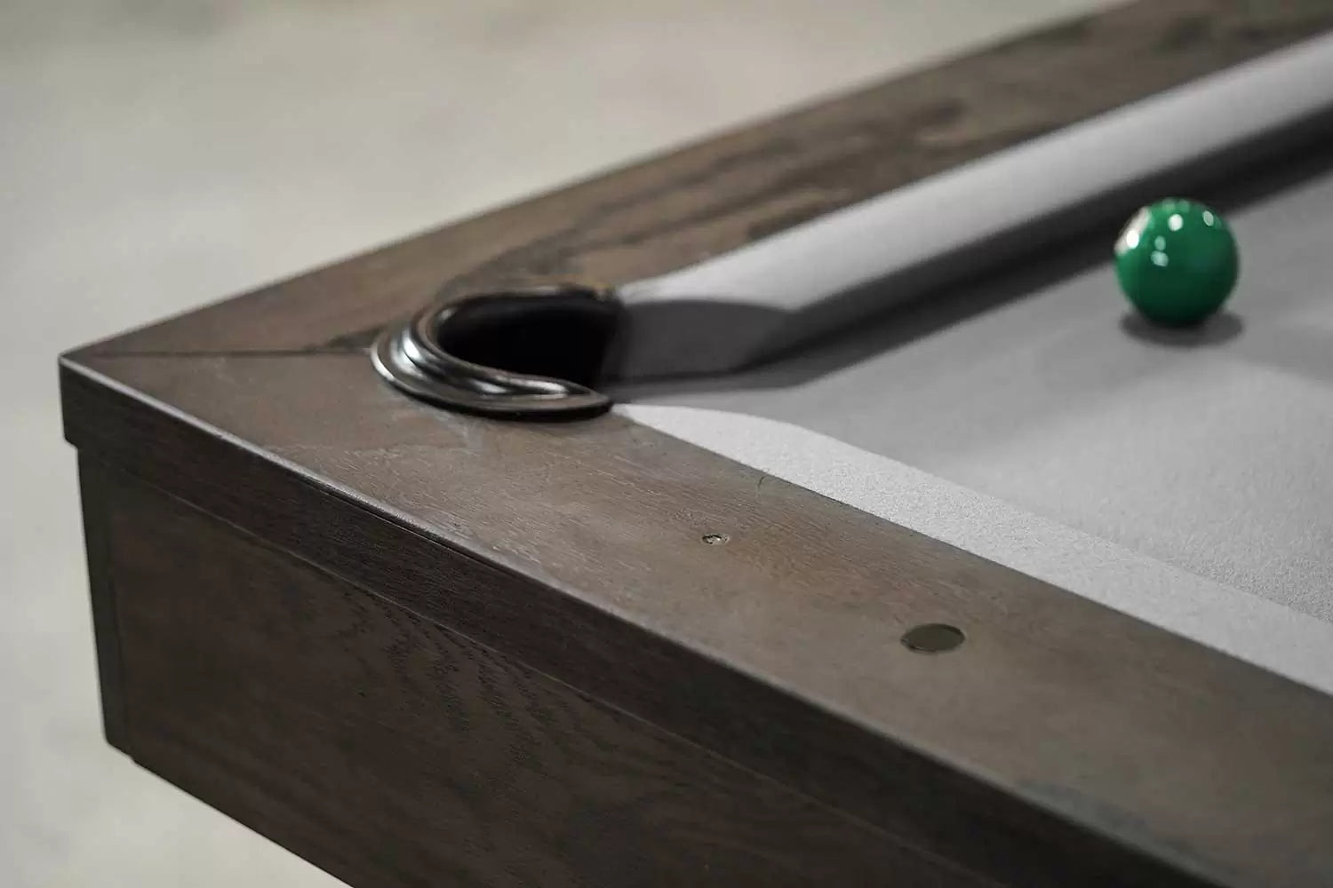 Iron Smyth The Bruiser - Vip Game Room