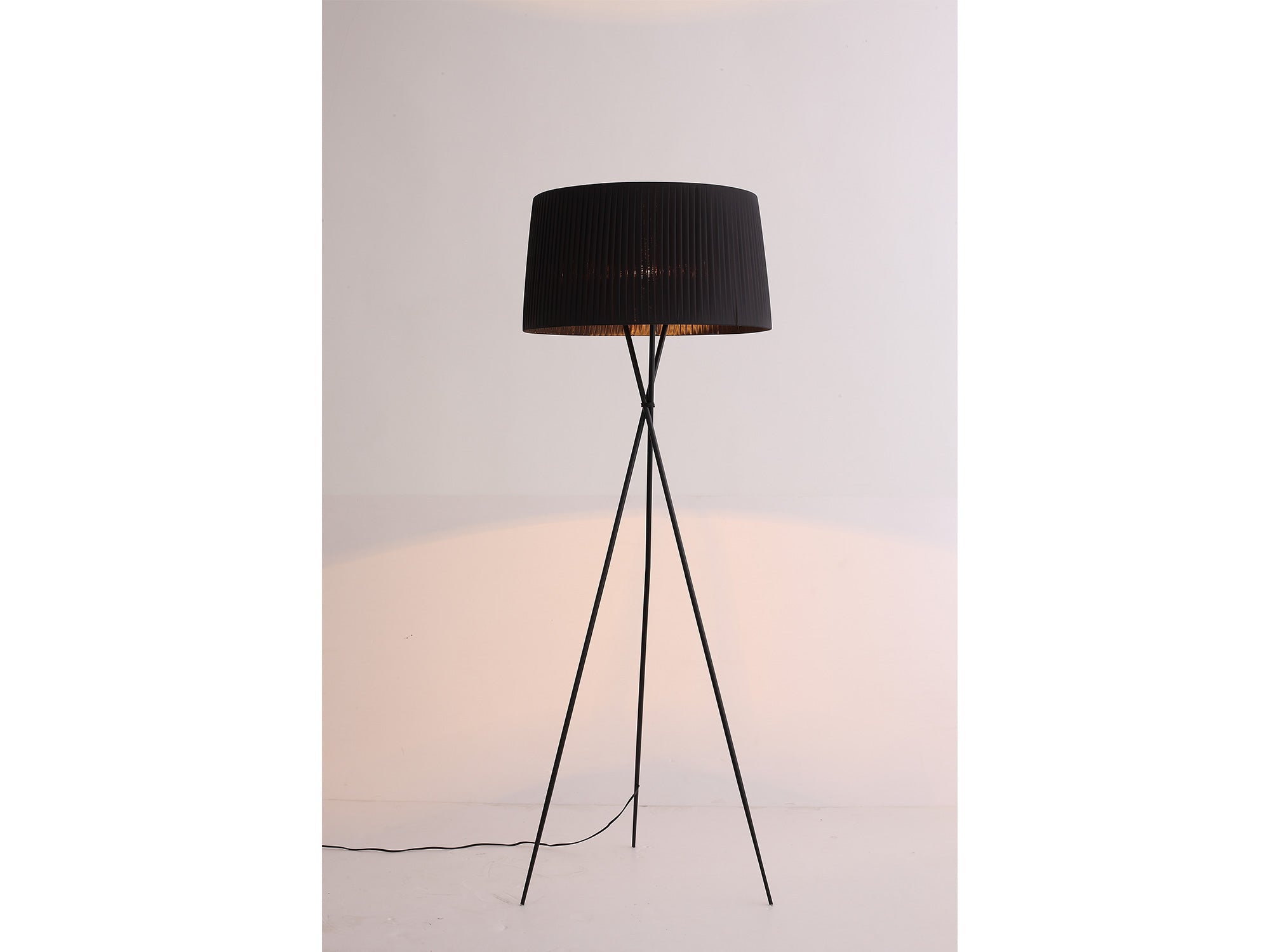 Whiteline Paige Floor Lamp FL1506 - Vip Game Room
